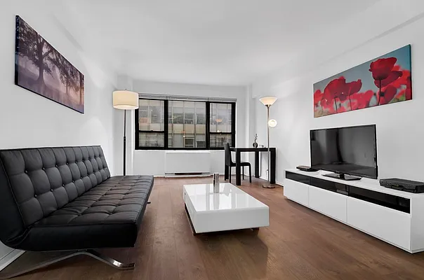 Rented by Halstead Real Estate | media 40