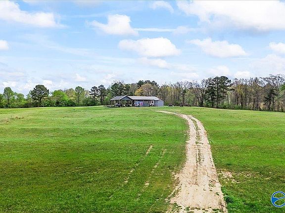 2nd image of 435 Sneadview Rd