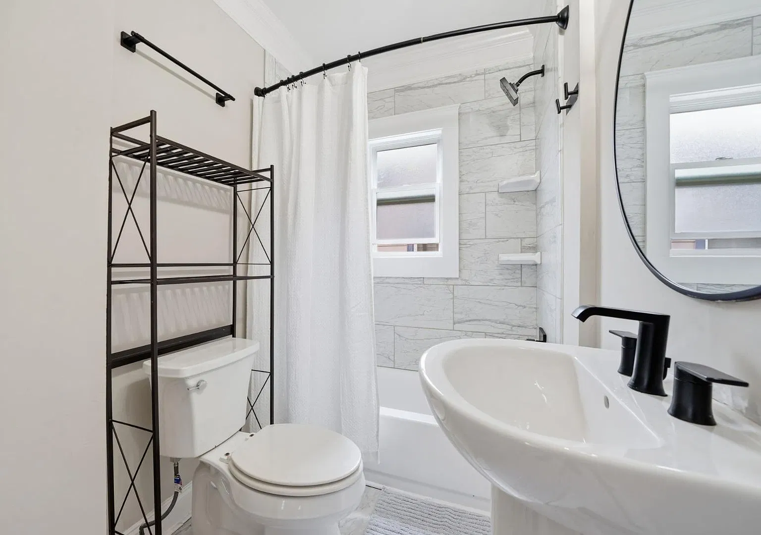 745 Jones Ave NW — Photo 2