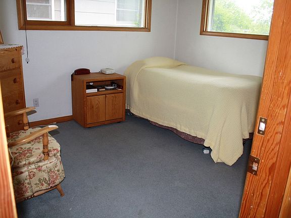 spare bedroom