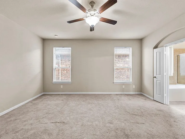 11620 Beach St — Photo 19