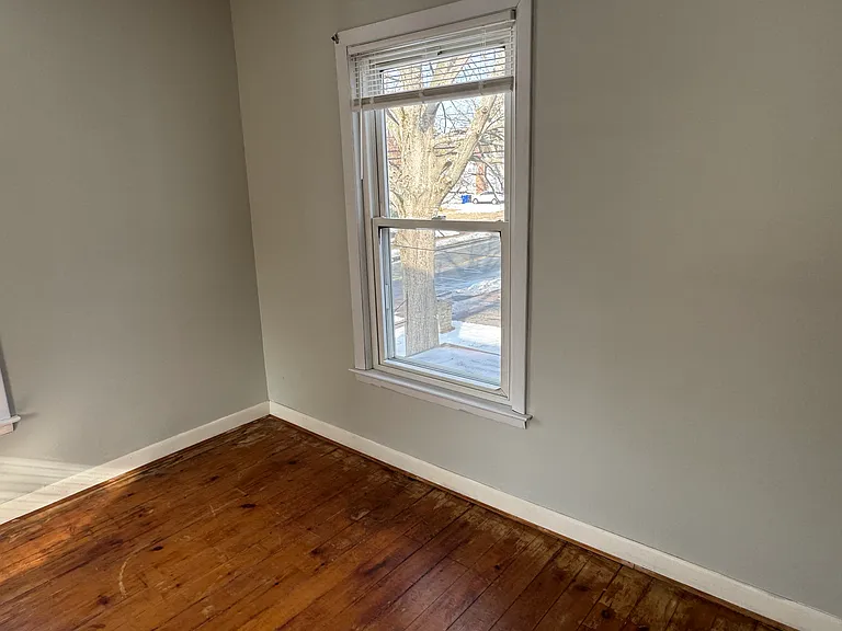 465 Hills St — Photo 32