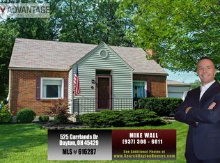 525 Carrlands Dr, Kettering, OH 45429