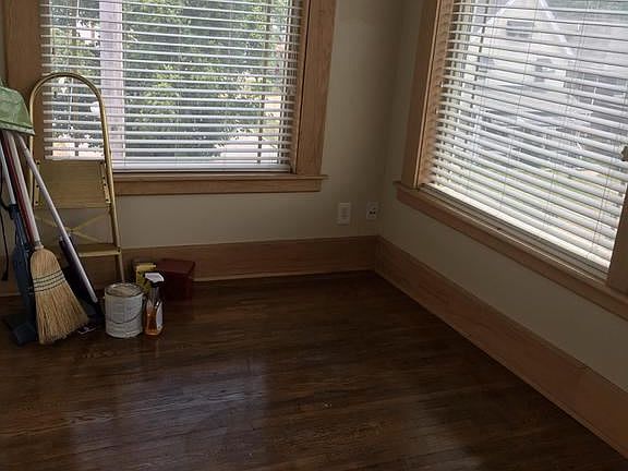 5th image of 11433 Ashbury Ave APT 7