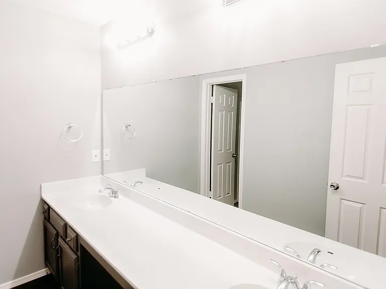 3110 Whisper Oaks Ln #C — Photo 5