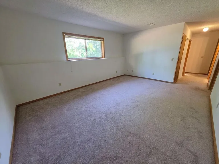 E11975 E Robin Rd — Photo 36