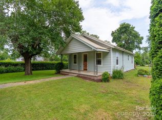 452 Old Hendersonville Hwy, Brevard, NC 28712