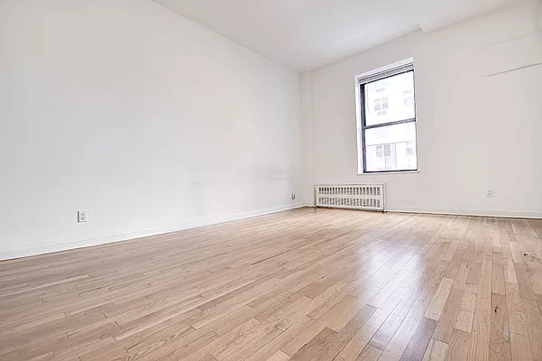 Rented by Urbane Brokerage | media 5