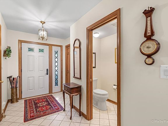 3rd image of 128 Country Club Dr