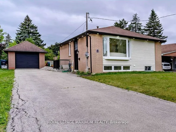 8 Lawrence Cres, Brampton, ON L6W 2P3