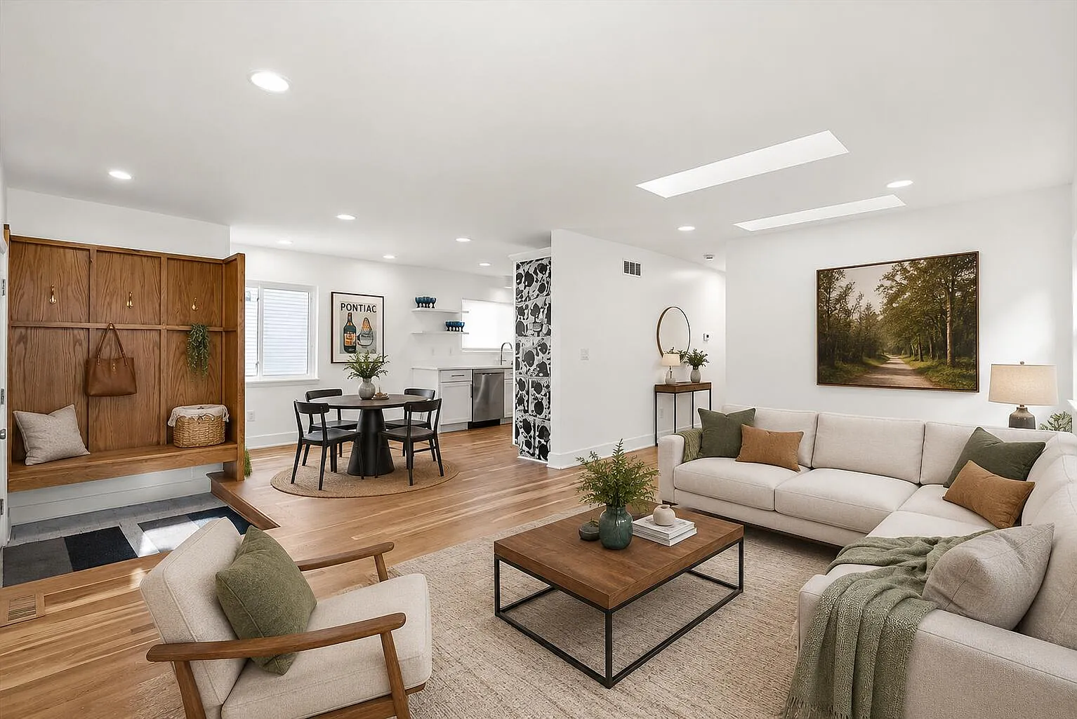 2 bed, 1.5 bath, 1225 sqft, $2,250 — Photo 2