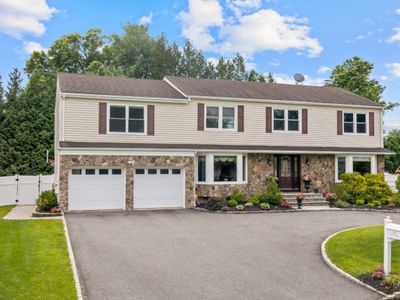 16 Trinity Pl, East Hanover, NJ, 07936