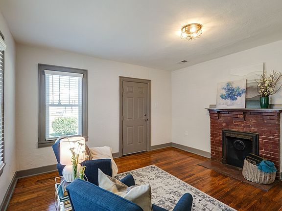 5th image of 131 E Park Ave #A