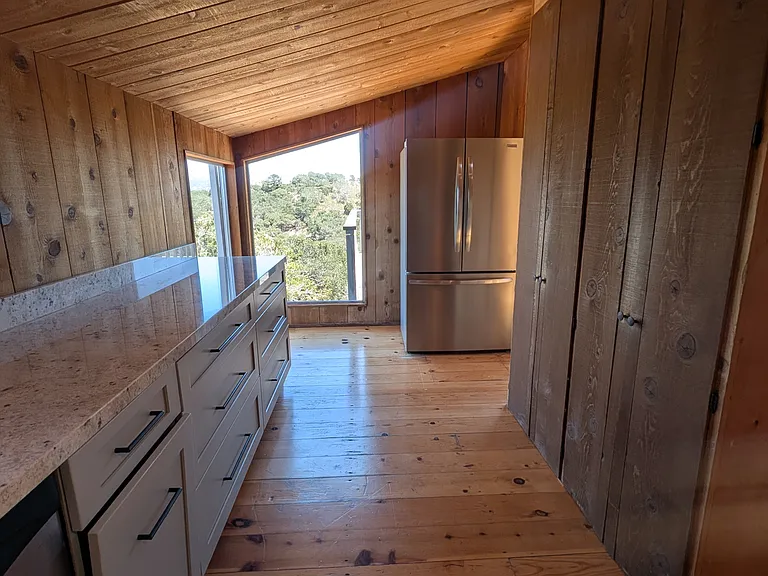 25055 Baronet Dr — Photo 10