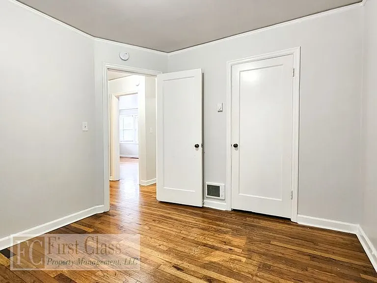 5735 N Montana Ave — Photo 11