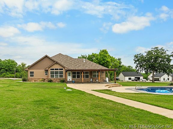4th image of 11703 Hidden Oak Cir