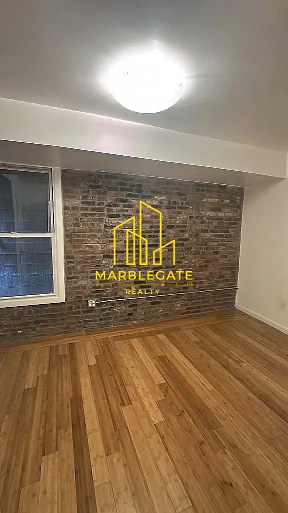 3 bed, 1050 sqft, $2,750 — Photo 2