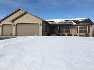 N803 Twin Knolls Dr, Fort Atkinson, WI 53538