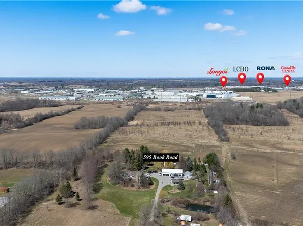 959 Book Rd W, Hamilton, ON L9G 3L1