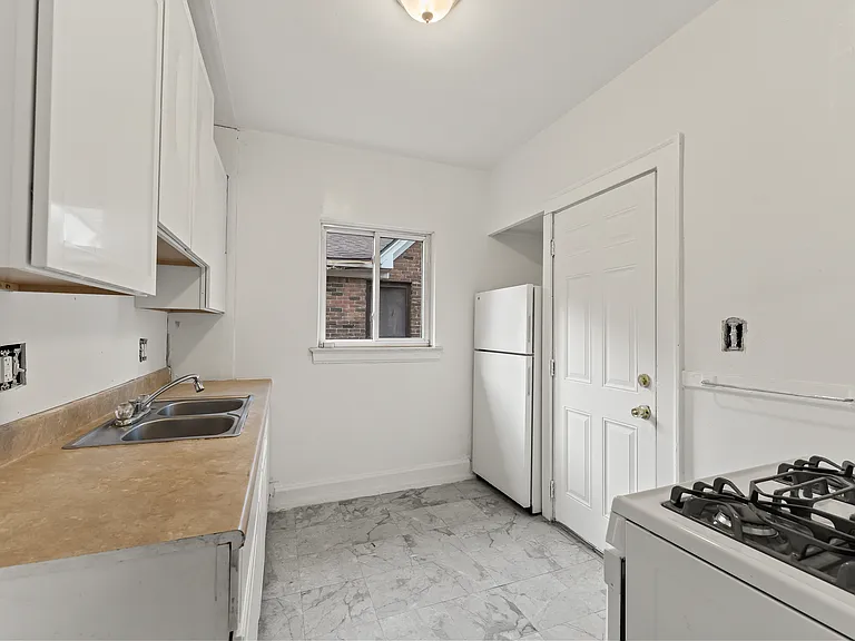 17614 Roselawn St #A & B — Photo 17
