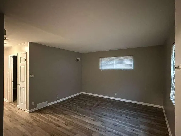 Unit Photo