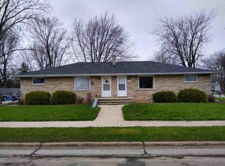 948 Airport Rd, Menasha, WI 54952