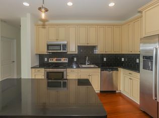 360 Old River Rd #306, Edgewater, NJ 07020