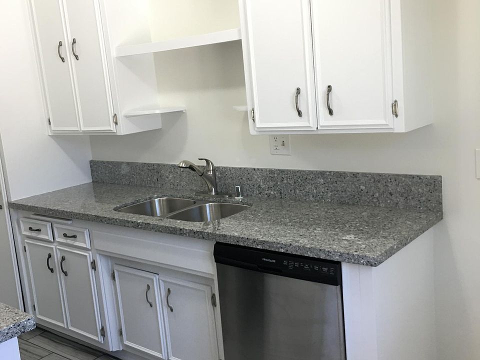 1st image of 520 E Hurst St #62656878
