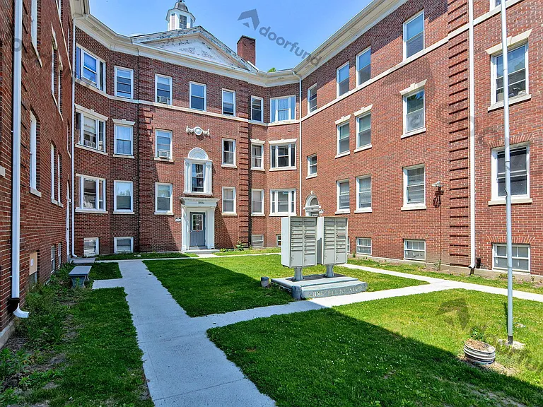 1004 Main St #3 — Photo 12