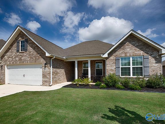 3rd image of 103 Slade Thomas Dr