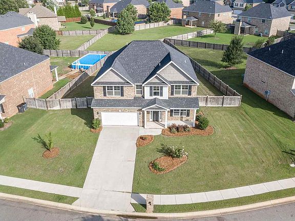 5th image of 239 Black Hawke Ln