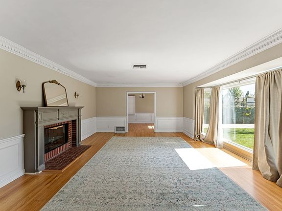 5th image of 23017 Sylvan St