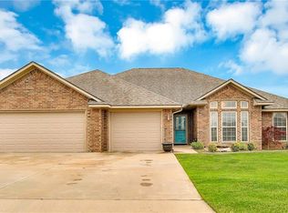 1800 Foxtail Cir, Altus, OK 73521