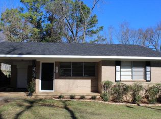 207 Erwin St, Palestine, TX 75801