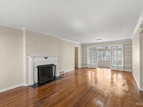 4th image of 8 Drummond Dr