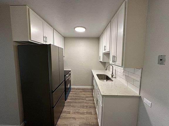 2nd image of 6211 Hamilton St #11