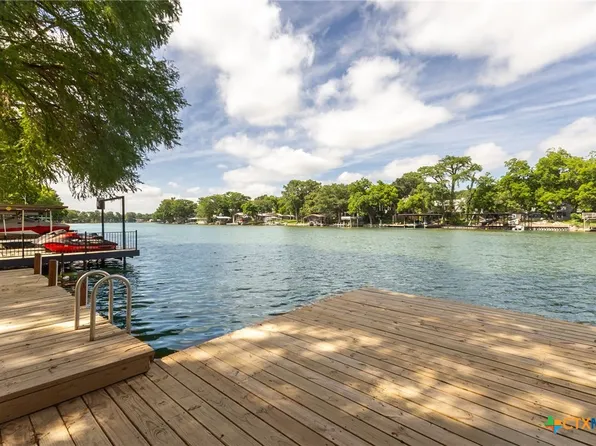92 Turtle Ln, Seguin, TX 78155