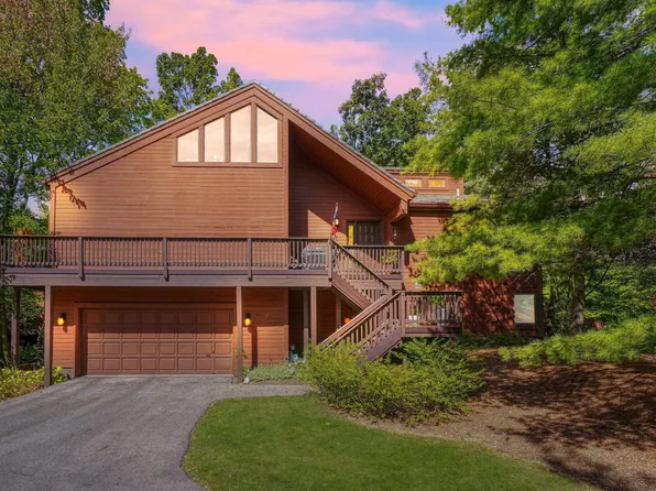 423 Hickory Ln, Westerville, OH 43081