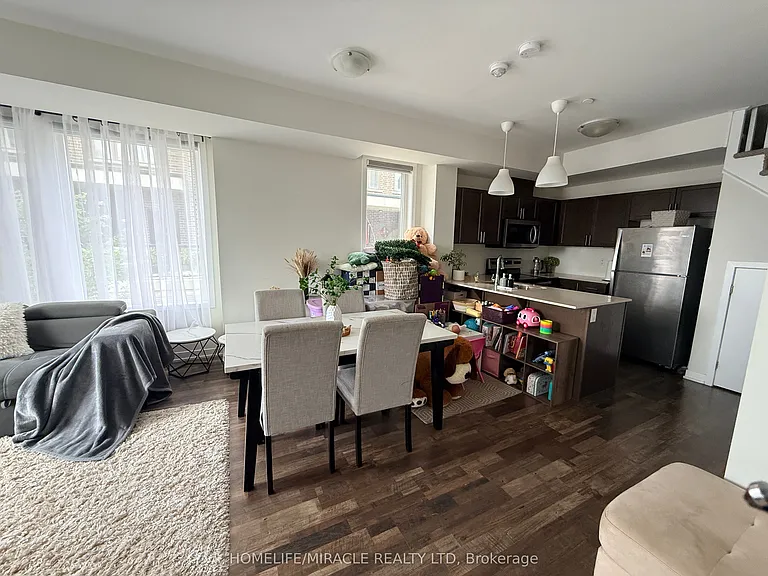 1460 Whites Rd #323 — Photo 3