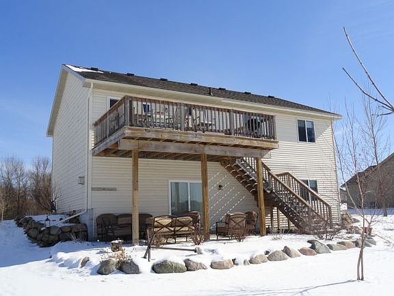 Deck, Patio, walk-out.