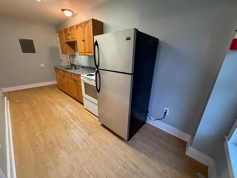 2 bed, 800 sqft, $1,500 — Photo 4