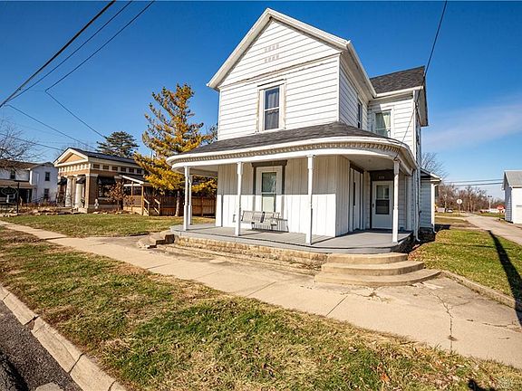4th image of 127 E Main St #131