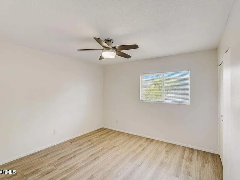 6310 W Berridge Ln — Photo 10