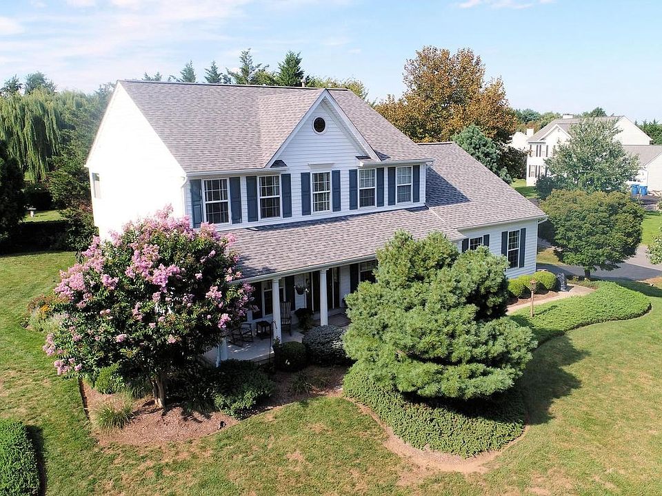 1st image of 35460 Sassafras Dr