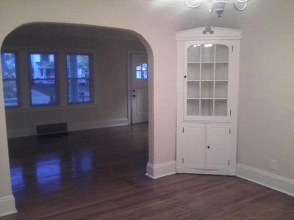 2nd image of 15603 Lakewood Heights Blvd