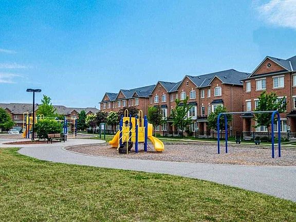 5th image of 45 Peach Dr
