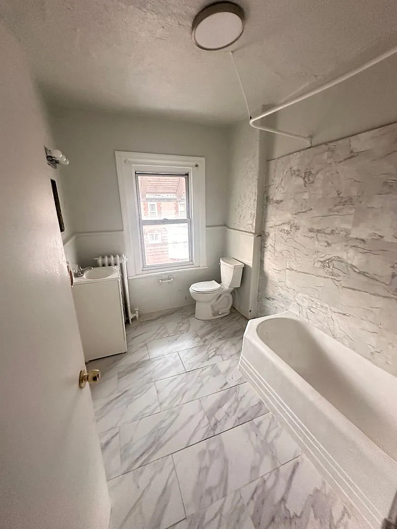 4950 Walnut Street — Photo 3