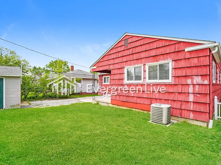 1452 Avenue Dr — Photo 15