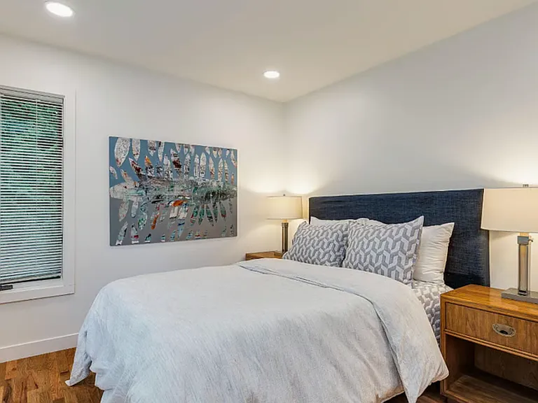 13829 NE 74th St — Photo 3