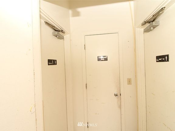 5th image of 15815 1st Ave S #10